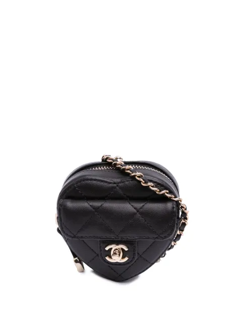 CHANEL Pre-Owned 2021 Lambskin CC in Love Heart Necklace Bag crossbody bag