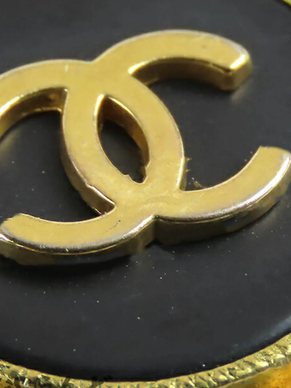 Pre-owned Chanel 1994 Gold Plated Resin Cc Clip On Earrings Costume Earrings