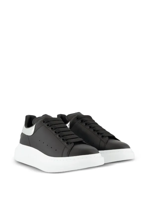 【alexander mcqueen】 カーフスキンレザー スニーカー Alexander McQueen レザースニーカー | ブラック | FARFETCH JP