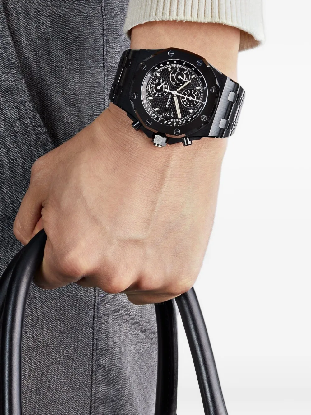 Audemars Piguet 2024 unworn Royal Oak Offshore 42mm | Pre-Owned | Image 2
