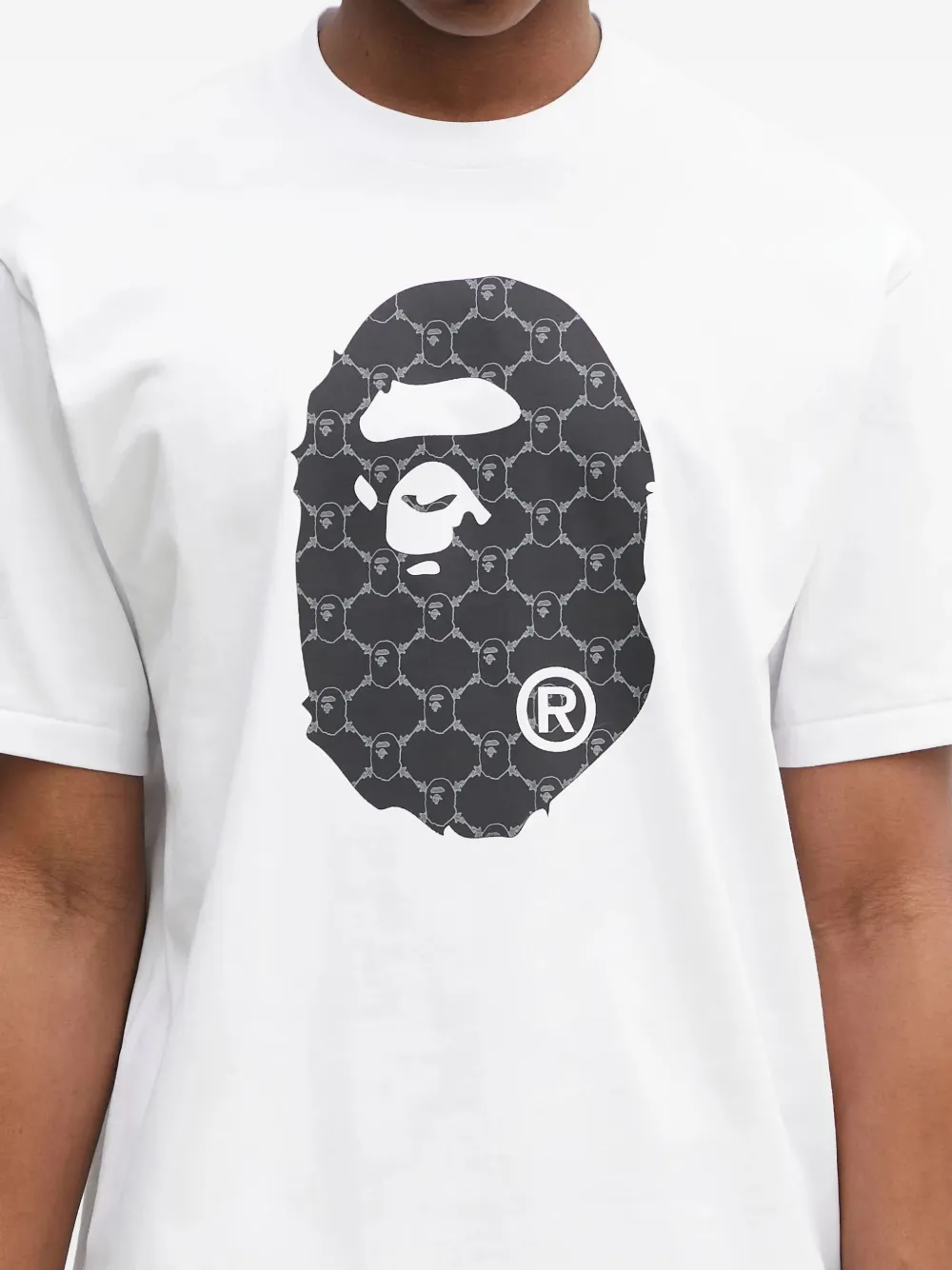 A BATHING APE College Monogram Ape Head T-shirt Wit