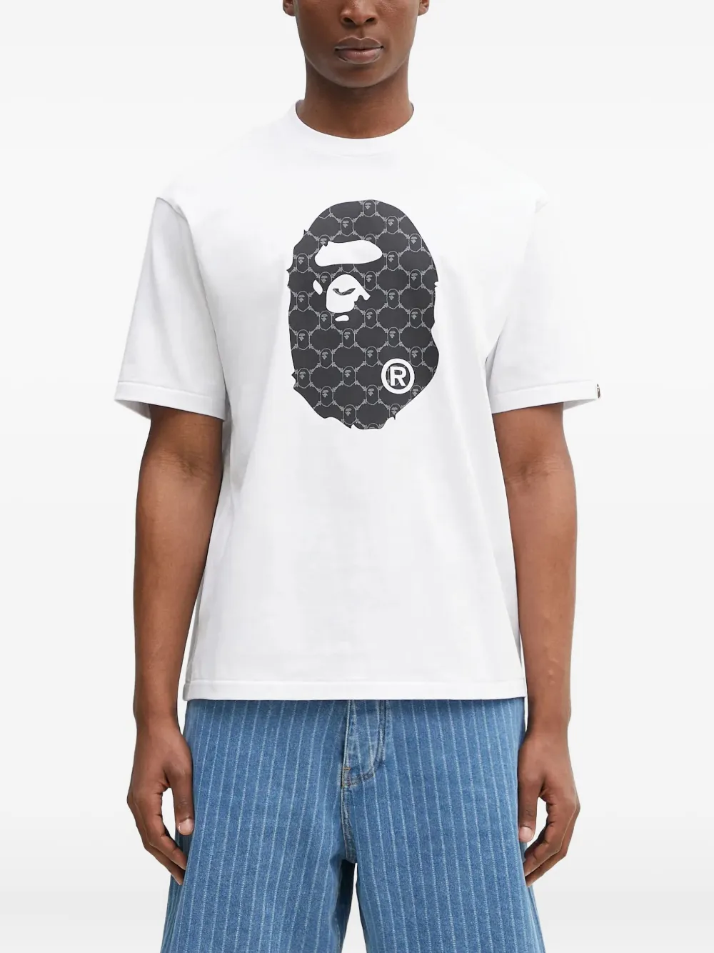 A BATHING APE College Monogram Ape Head T-shirt Wit