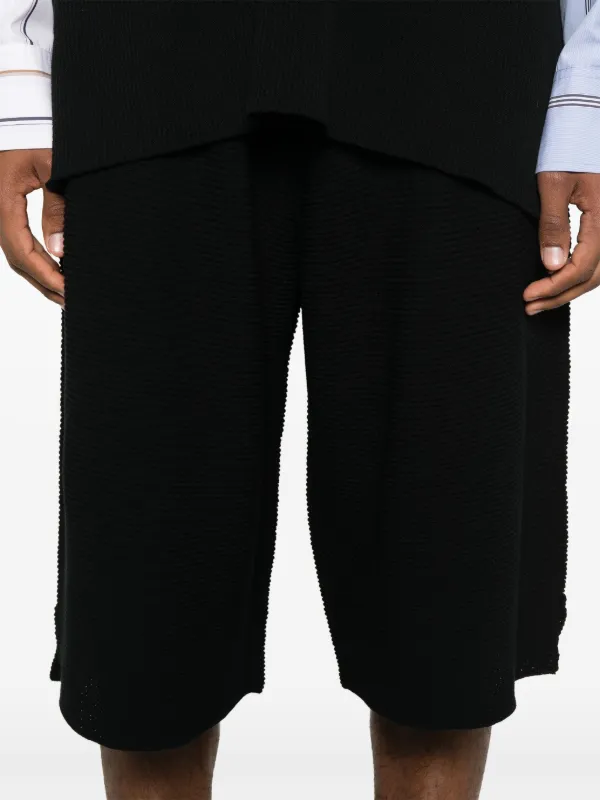 HOMME PLISSÉ ISSEY MIYAKE ブラックショートパンツ Homme Plissé Issey Miyake ショートパンツ | ブラック