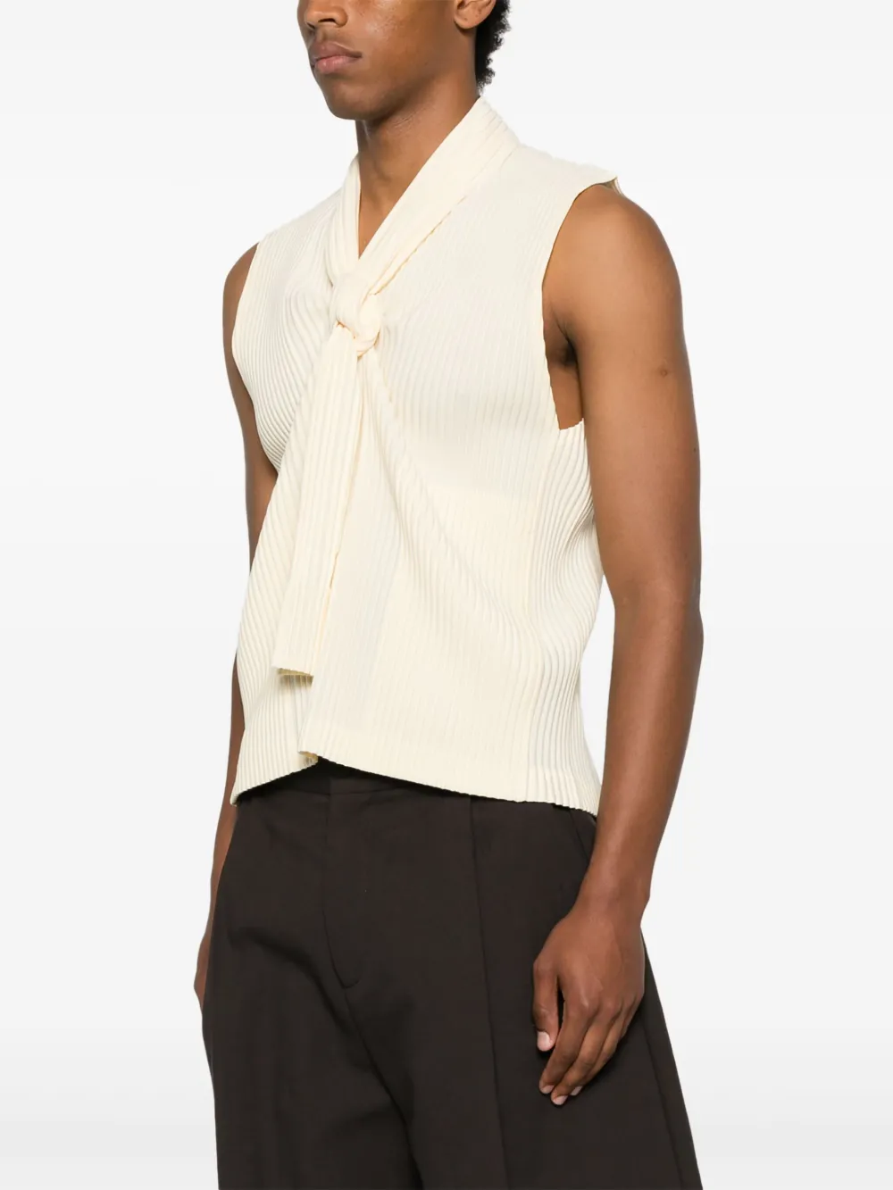 ISSEY MIYAKE PLISSÉ-EFFECT VEST