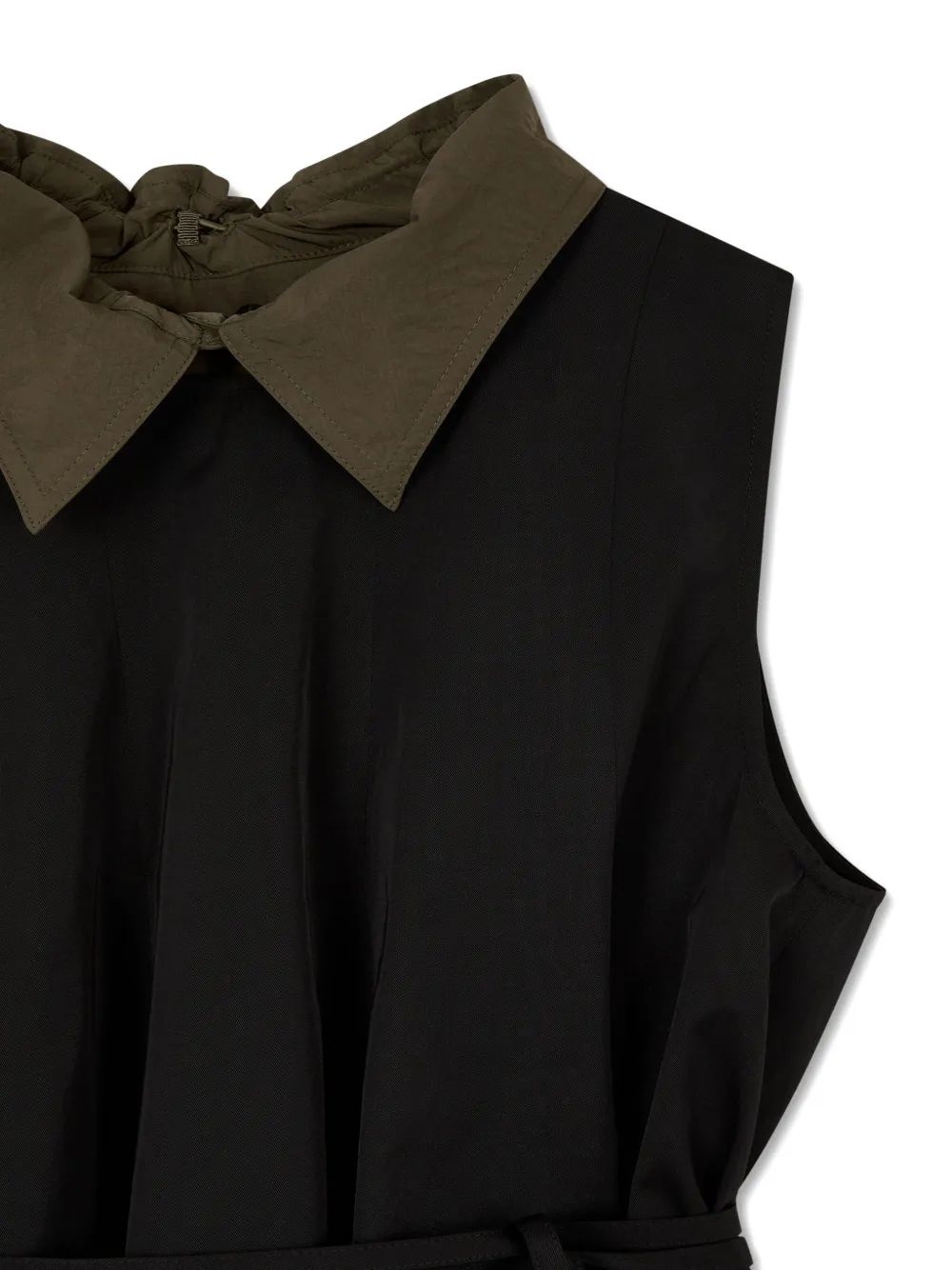 STUDIO TOMBOY plissé peplum sleeveless top Zwart