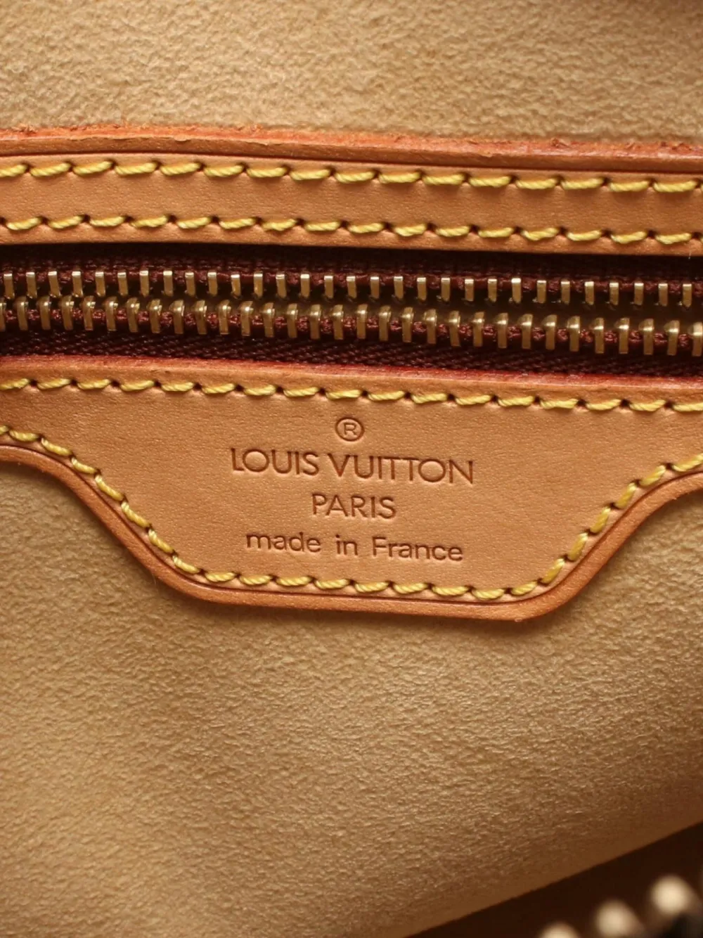 Pre-owned Louis Vuitton 2001 Looping Mm Shoulder Bag