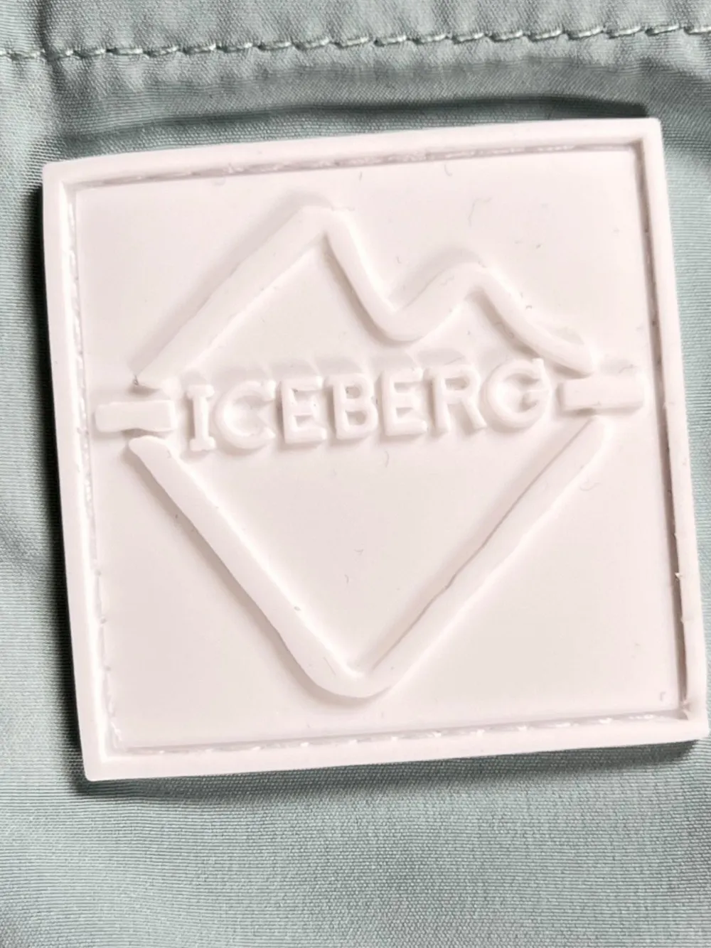 Iceberg logo-plaque swim shorts Groen