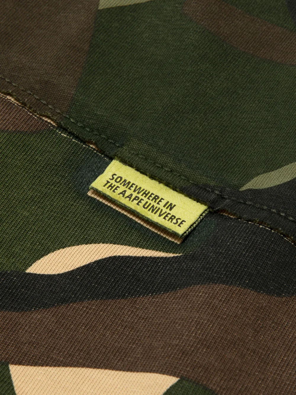 AAPE BY *A BATHING APE T-shirt met vlakken Groen