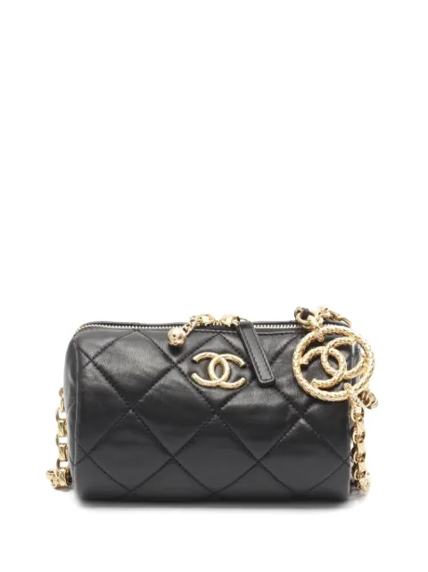 CHANEL Pre-Owned 2021 diamond-quilted mini bag