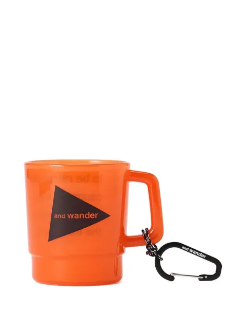 and Wander taza de viaje con logo estampado