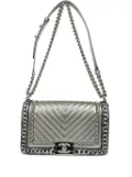 CHANEL Pre-Owned 2017 medium Boy shoulder bag - Silver