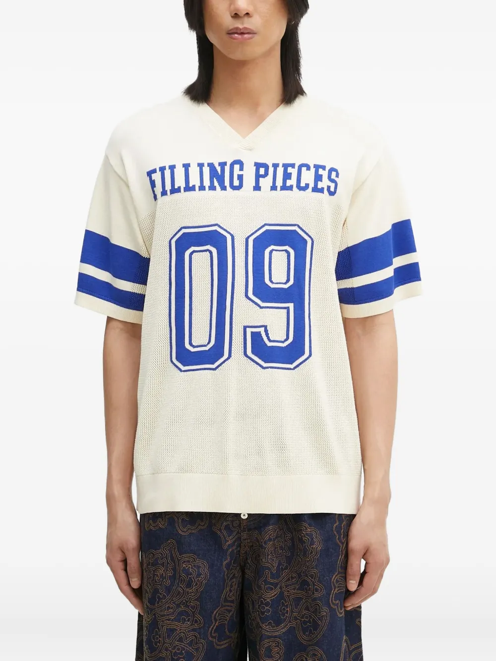 Filling Pieces v-neck logo-print T-shirt | White | Image 1