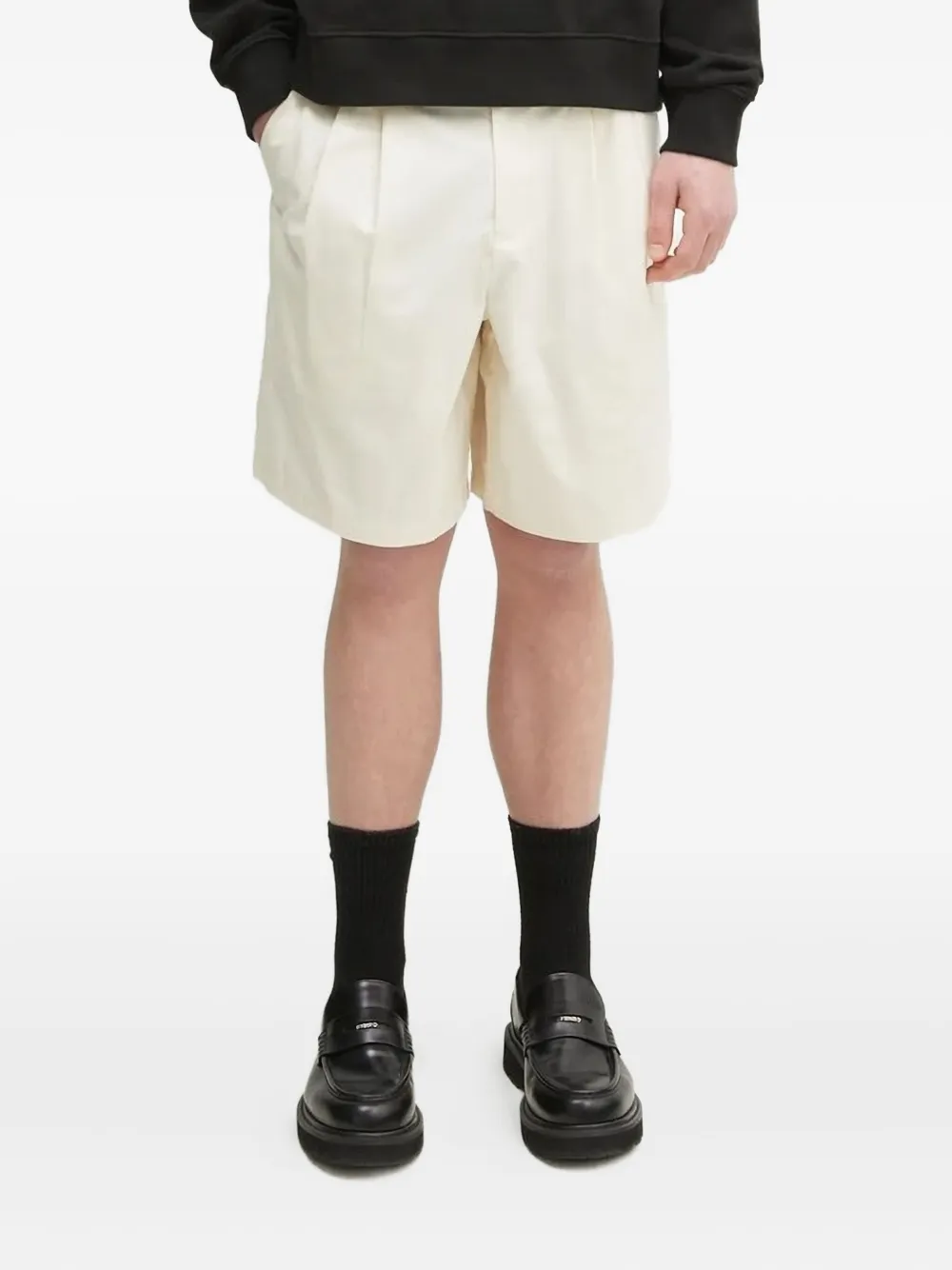 Fred Perry pleated shorts Beige