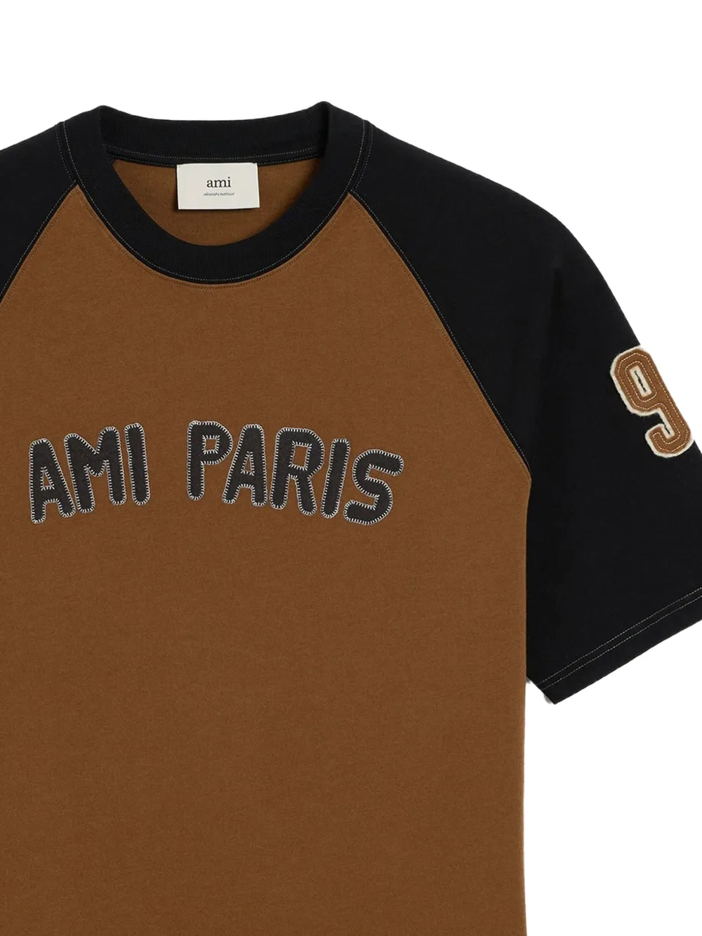 AMI Paris T-shirt met geborduurd logo - Bruin
