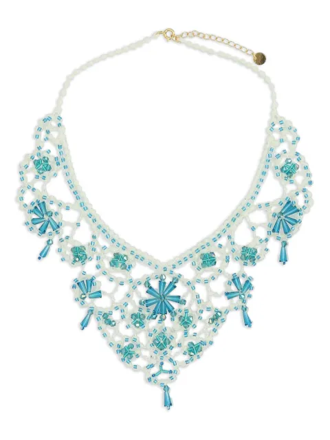 Undercover collar de crochet con detalle de mostacillas