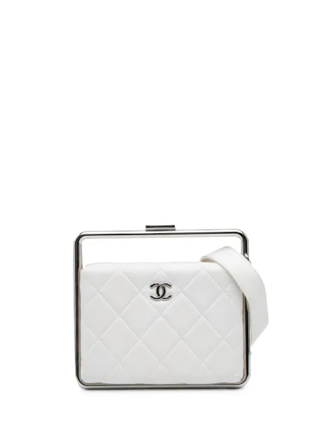 CHANEL Pre-Owned 2019 Quilted Lambskin Metal Bar Convertible Clutch satchel