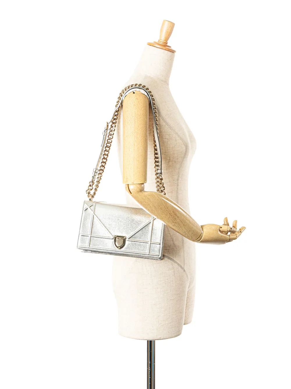 Christian Dior Pre-Owned 2016 Small Metallic Grained Calfskin Diorama Flap crossbody bag | Pre-Owned | Image 2