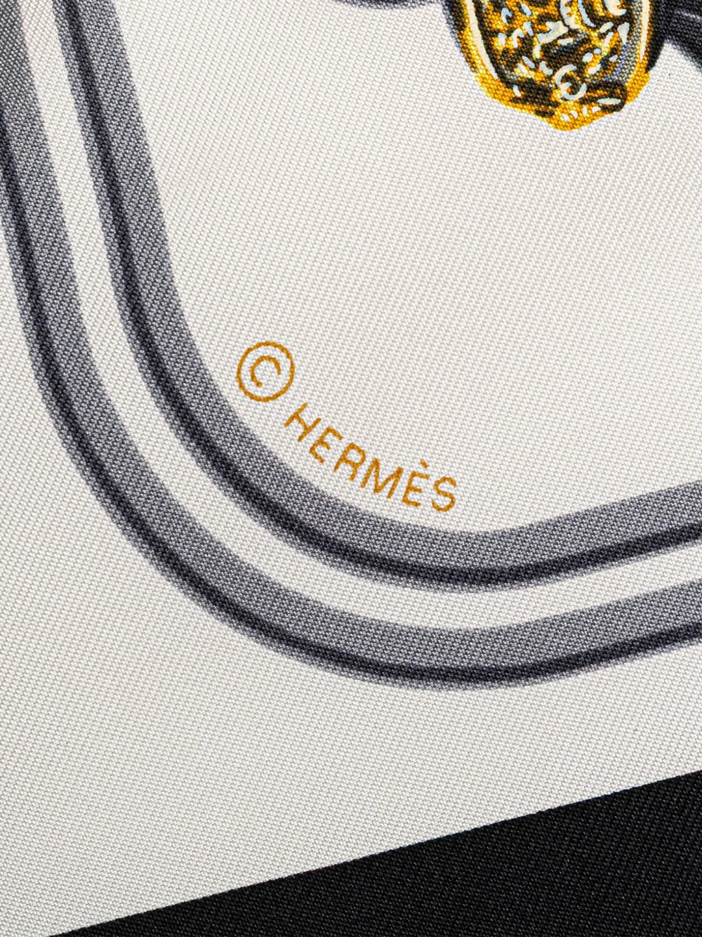 Hermès Pre-Owned mascada MIni Brides De Gala Giant Triangle de seda 2020-2025 | Image 2