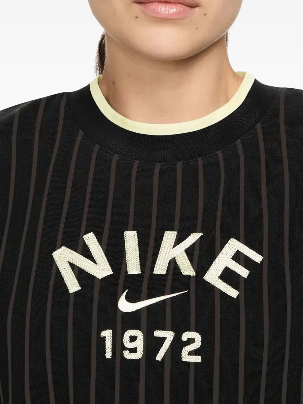 Nike Gestreepte top met geborduurd logo Zwart