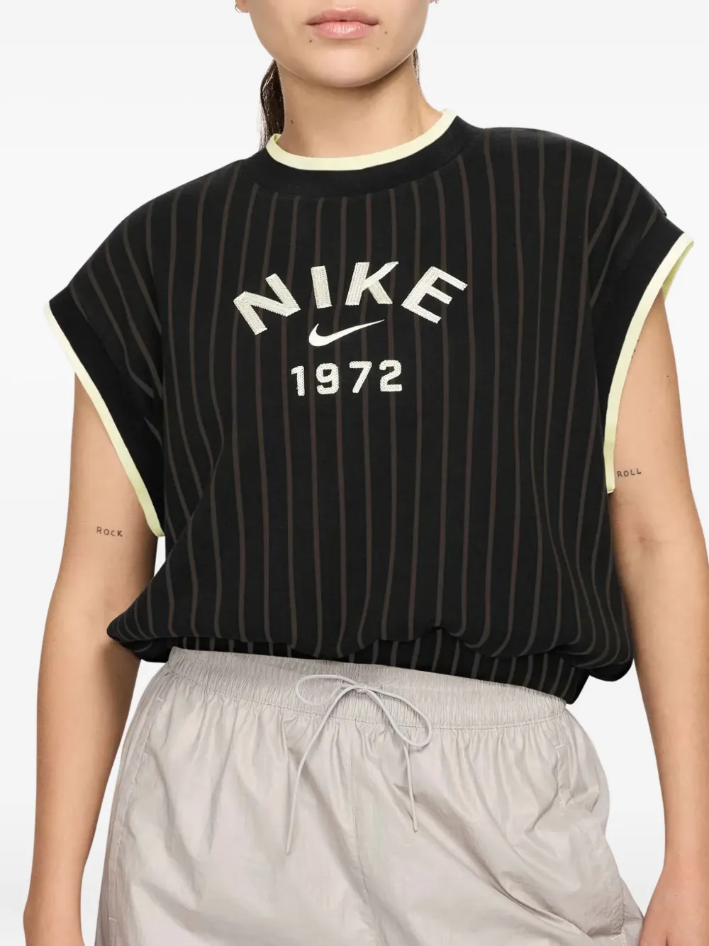 Nike Gestreepte top met geborduurd logo Zwart
