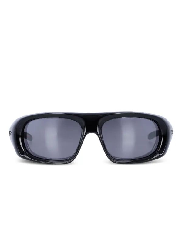 Oakley ブラック ラウンド型サングラス　ブラック Oakley ラップアラウンド サングラス | ブラック | FARFETCH JP