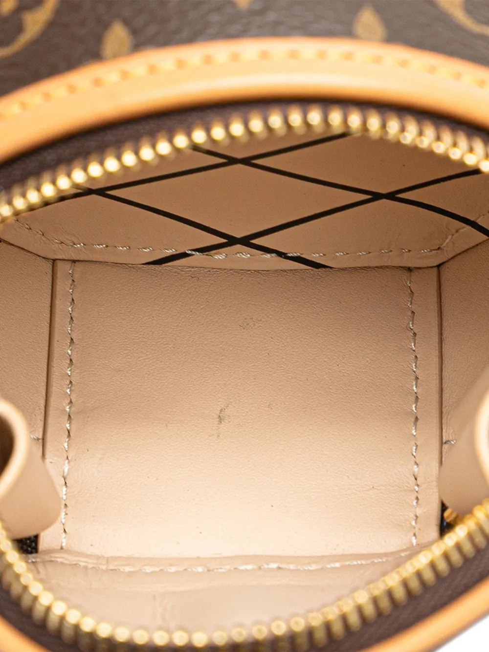 Pre-owned Louis Vuitton 2019 Monogram Mini Boite Chapeau Necklace Bag Crossbody Bag