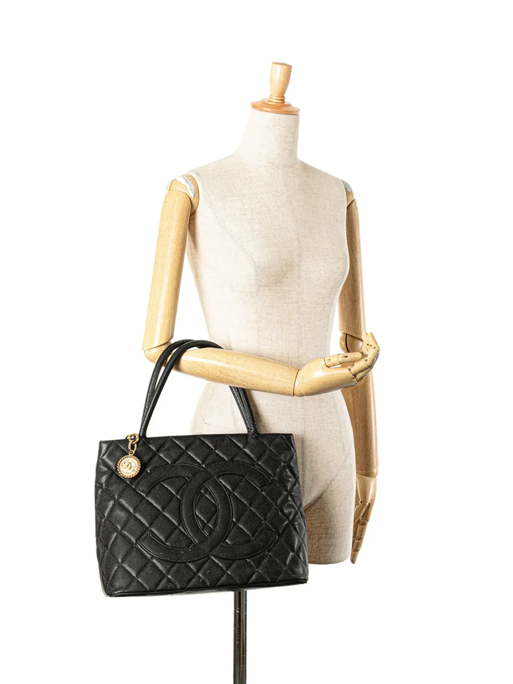 CHANEL Pre-Owned 2004-2005 Caviar Medallion tote bag | Pre-Owned | Image 2