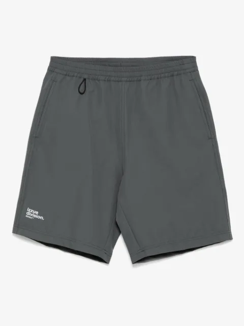 izzue logo-printed shorts 