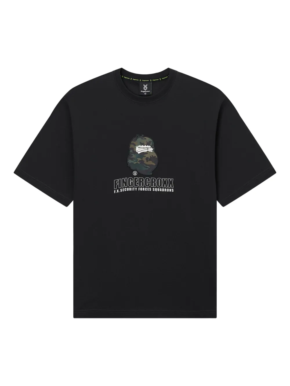 camouflage-print T-shirt