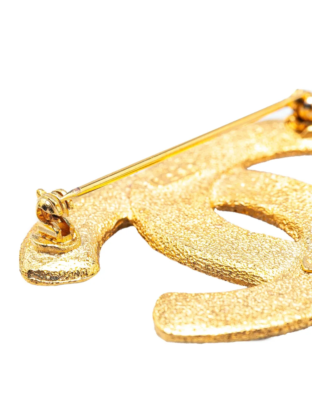 Pre-owned Chanel 1980-1990 Gold Plated Cc Brooch Costume Brooch