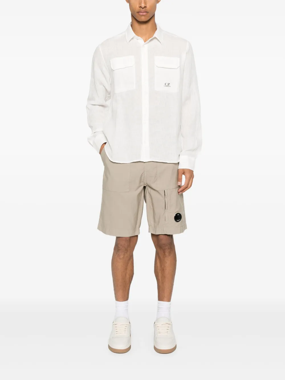 C.P. Company Lens-detail cargo shorts - Beige