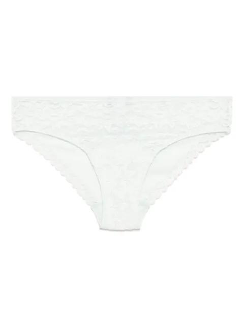 Hanro Slip Moments