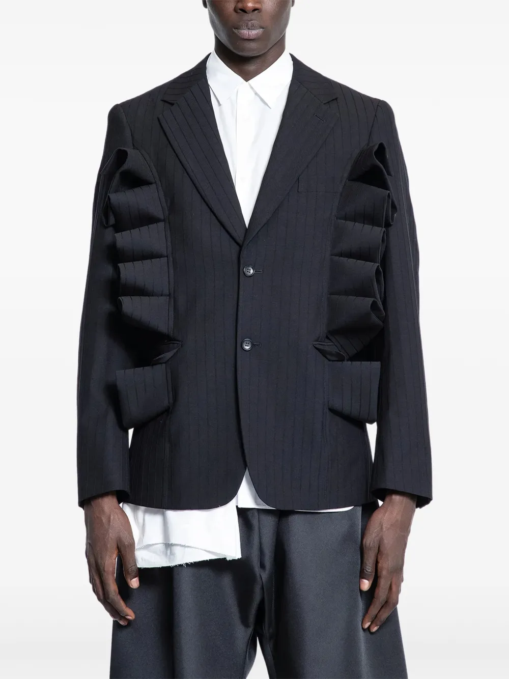 Comme des Garçons Homme Plus ruffled pinstripe blazer - Nero