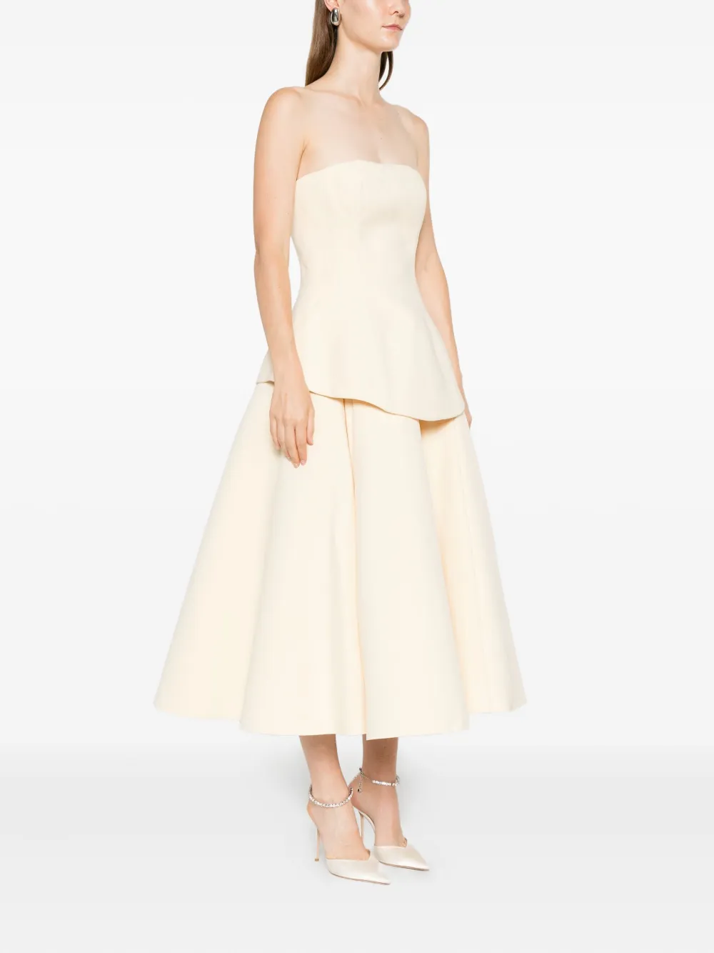 Solace London Ada strapless midi-jurk met peplum-design Beige