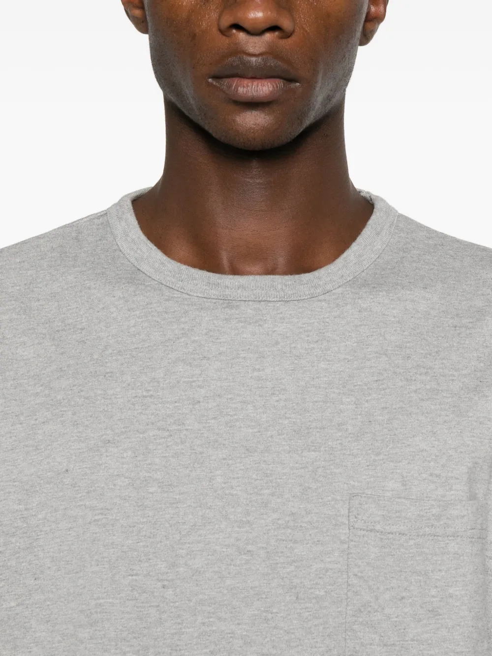 Neighborhood T-shirt met opgestikte zak en lange mouwen Grijs