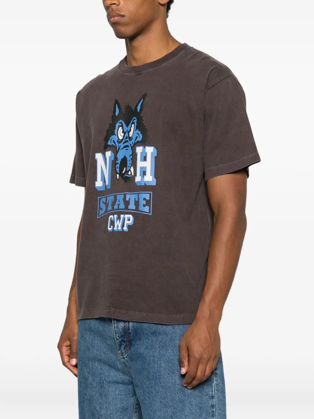 Neighborhood NH T-shirt met wolfprint Bruin