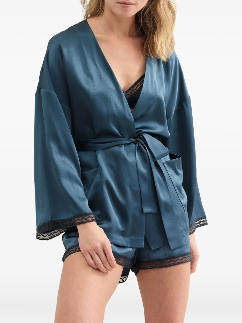ERES Ondine lace-trimmed silk robe | Image 2