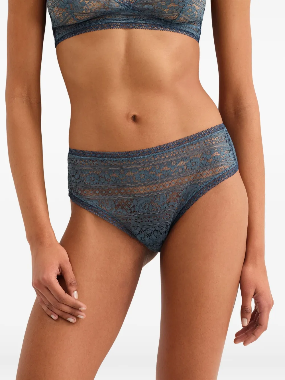 ERES Envolée string met kanten afwerking - Blauw