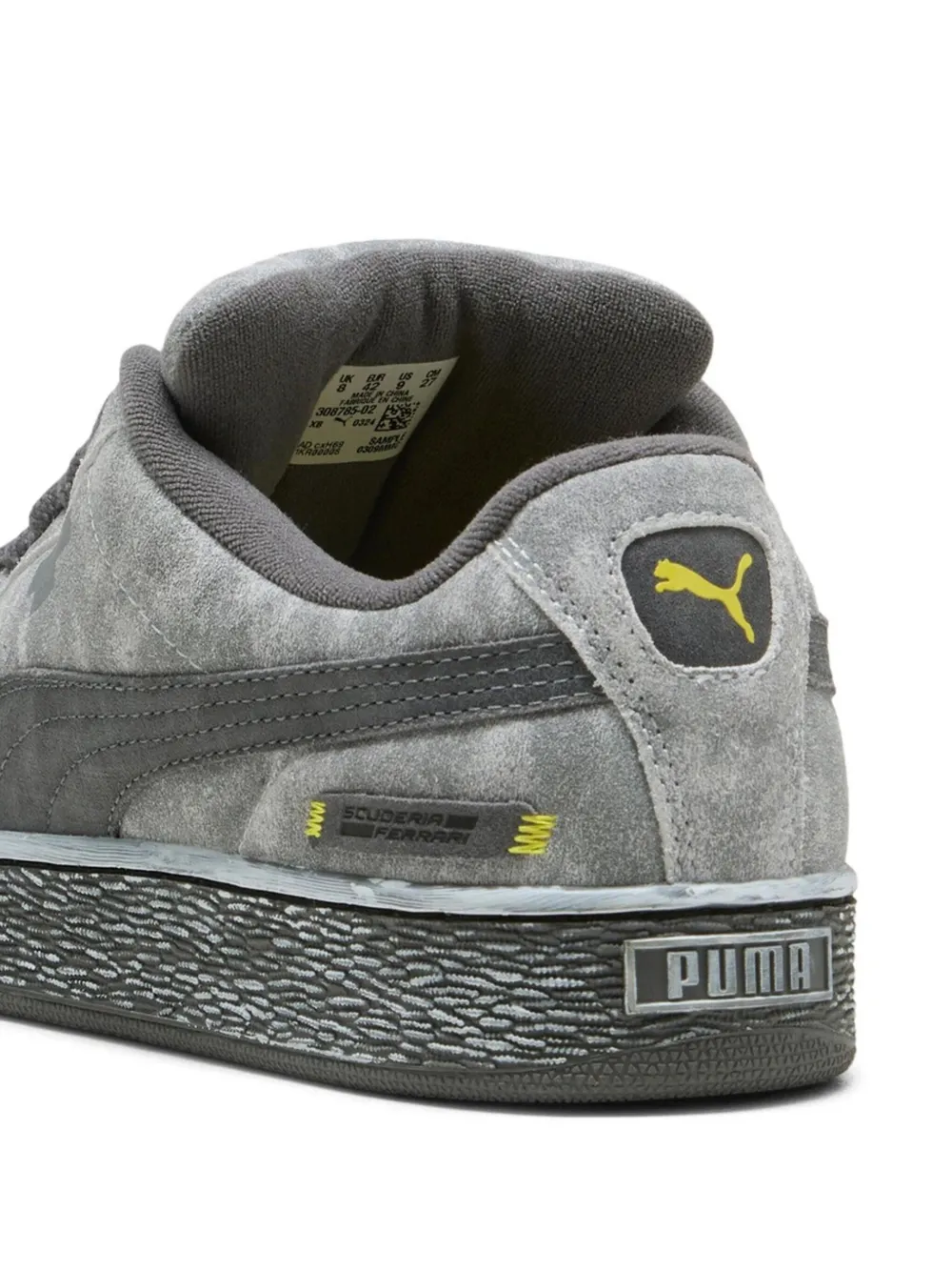 PUMA "Scuderia Ferrari Desert Sun Pack" suède sneakers Grijs