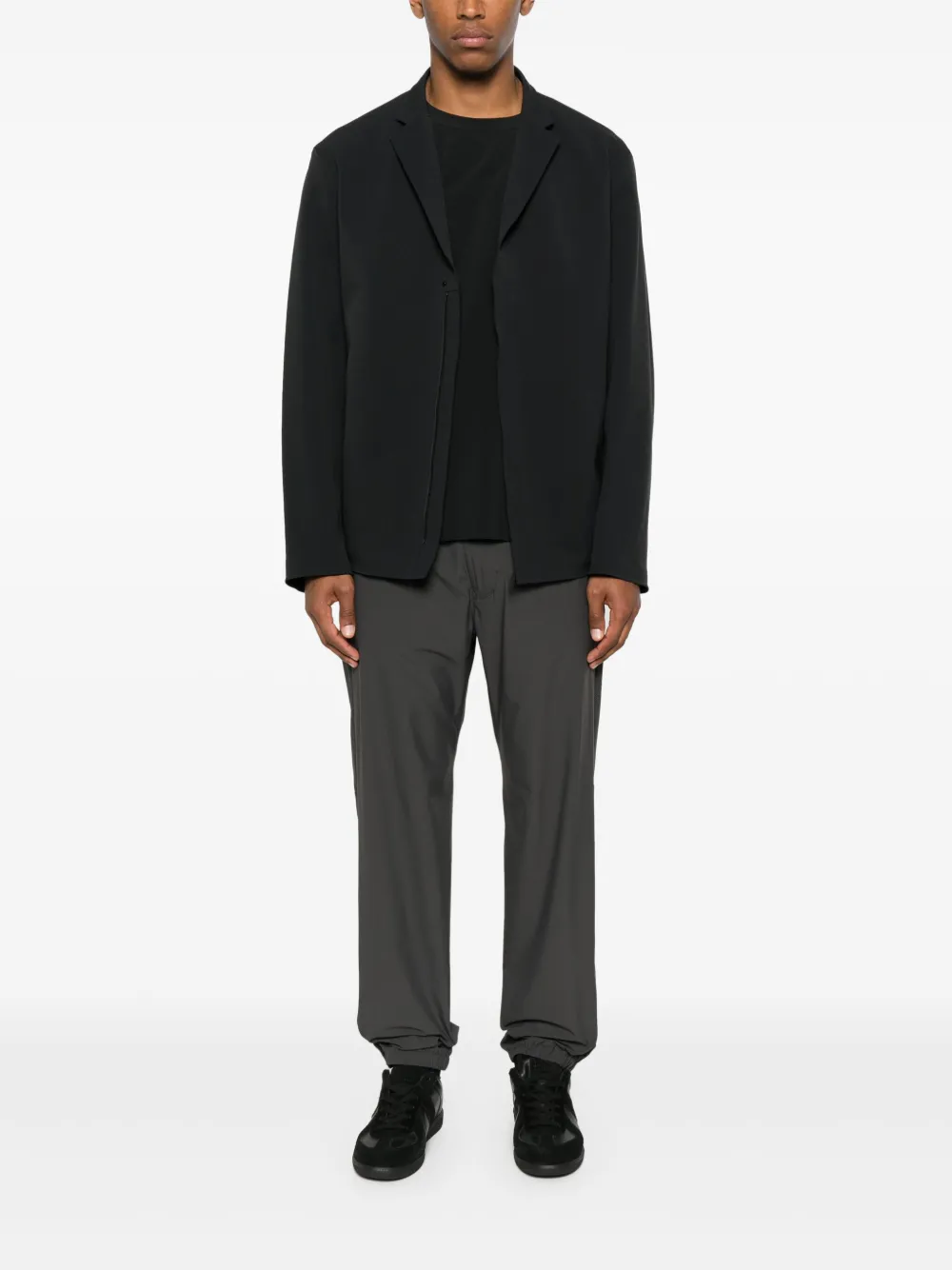 Veilance Blazer met gekerfde kraag Zwart