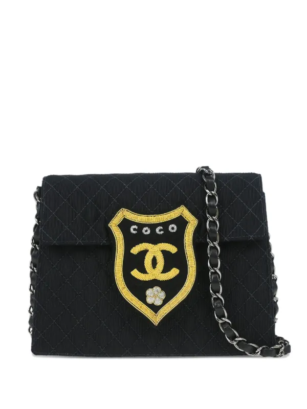 Chanel Pre-owned 2005 Emblem-logo Shoulder Bag in Black