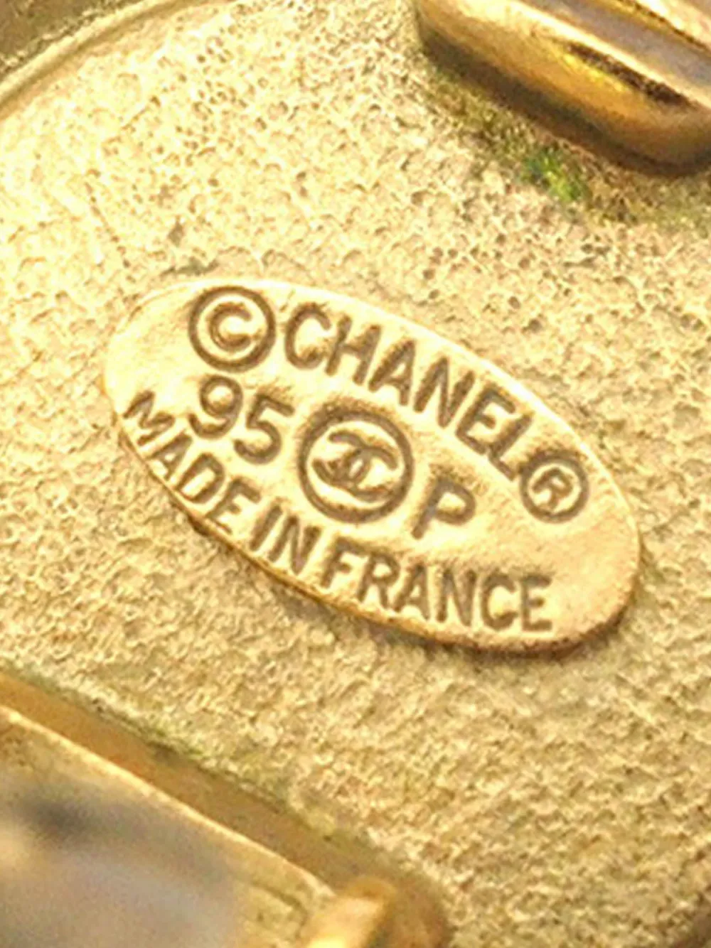 Pre-owned Chanel 1995 Gold Plated Cc Button Clip On Earrings Costume Earrings