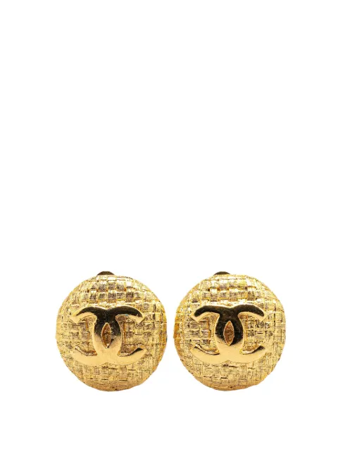 CHANEL Pre-Owned 1980-1990 Gold Plated CC Clip On Earrings costume bracelet