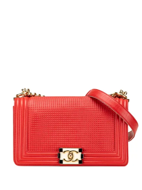 CHANEL Pre-Owned 2013-2014 Old Medium Lambskin Embossed Cube Boy Flap crossbody bag