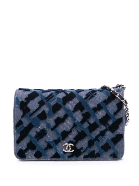 CHANEL Pre-Owned 2017-2018 Denim and Velvet Wallet On Chain crossbody bag