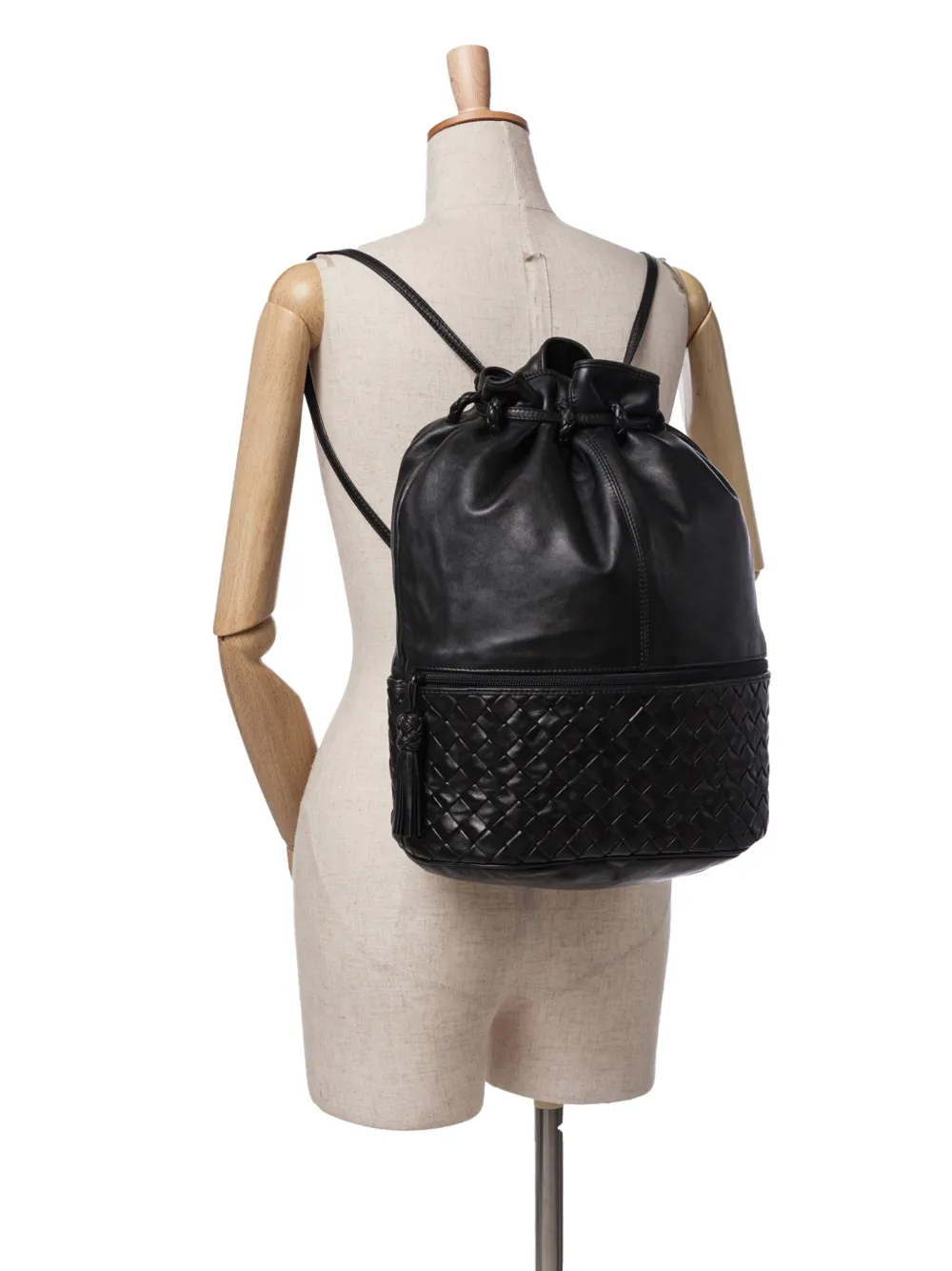 Bottega Veneta Pre-Owned 2012-2024 Nappa Intrecciato Drawstring backpack | Pre-Owned | Image 2
