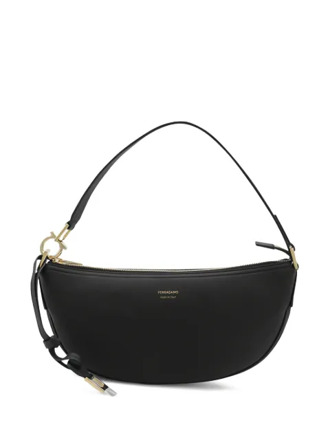Ferragamo شنطة كتف جلد صغيرة بتصميم بيضاوي