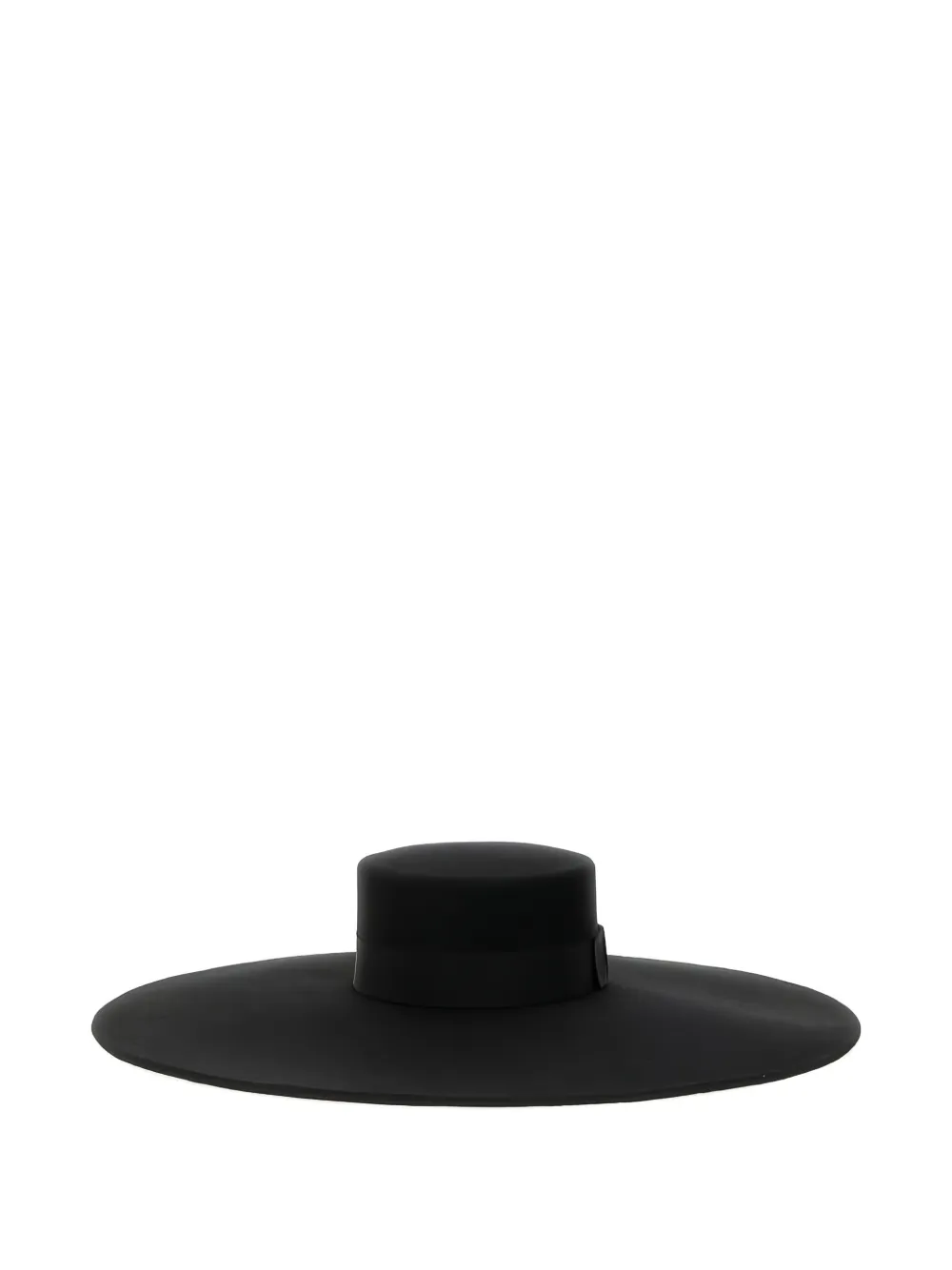 wide-brimmed hat