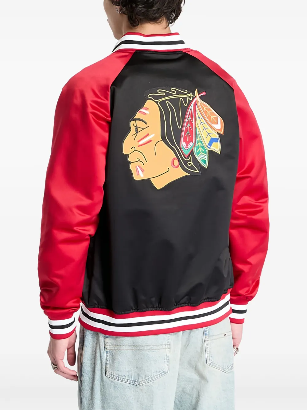 Mitchell & Ness Chicago Bulls Double Clutch Lw Satin Jacket In Black