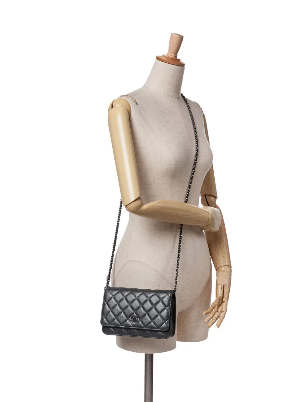CHANEL Pre-Owned 2018-2019 Quilted Aged Calfskin Tassel Wallet On Chain crossbody bag | Pre-Owned | Image 2